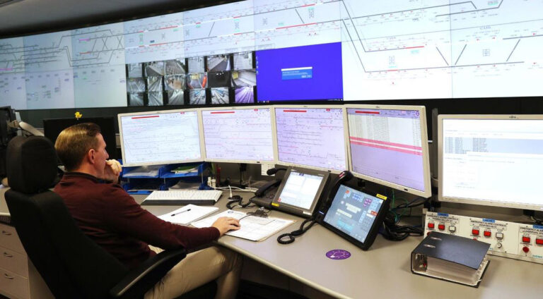 Controlling the Elizabeth line - Rail Engineer