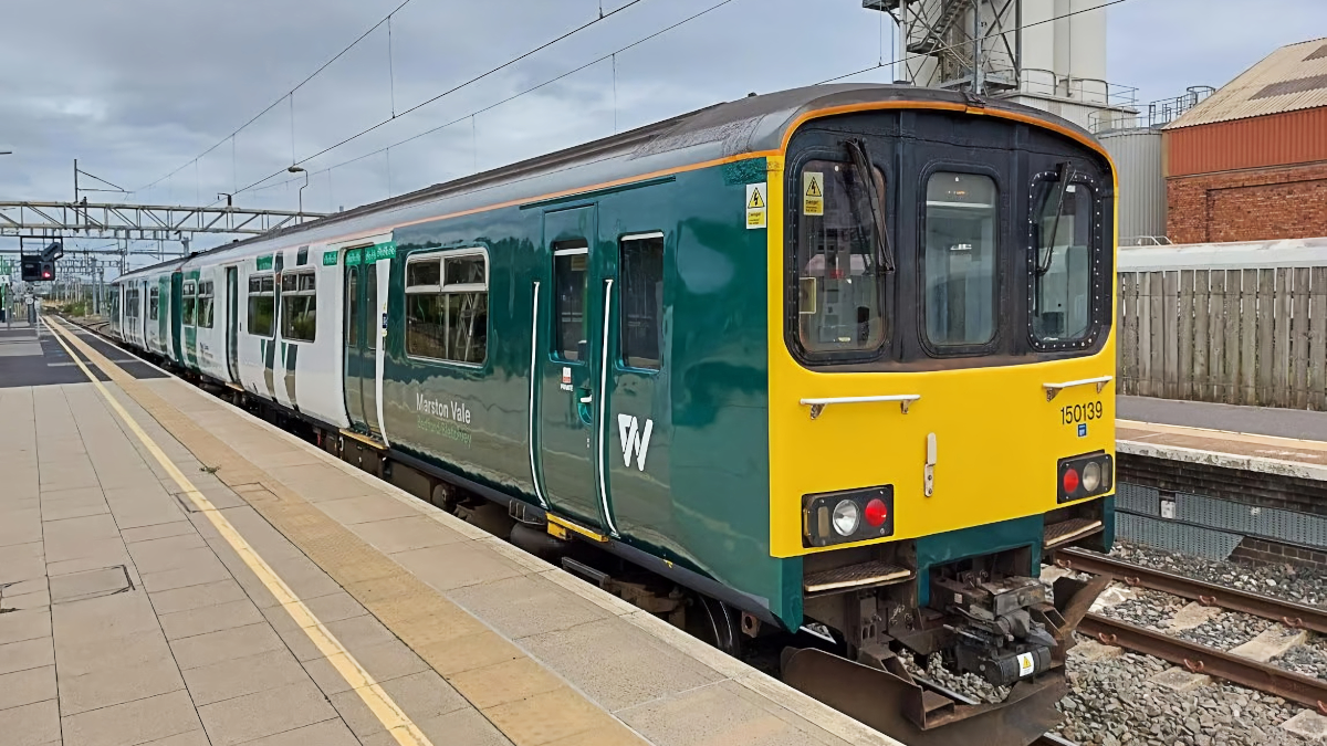 Class 150 units back on the Marston Vale line - Rail Engineer