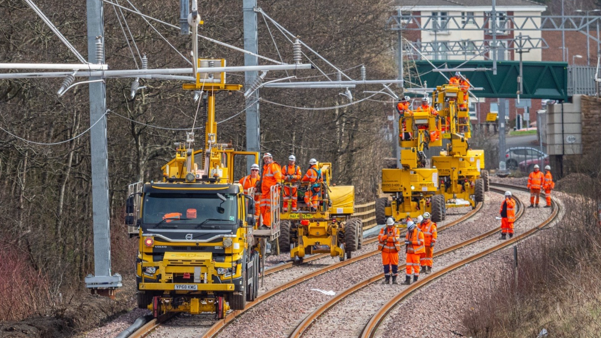 SPL Powerlines: Milestone met at East Kilbride - Rail Engineer