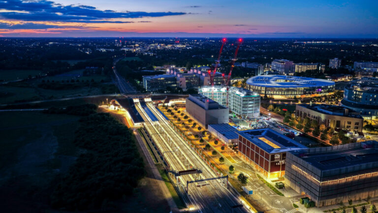 Cambridge South station opens its doors